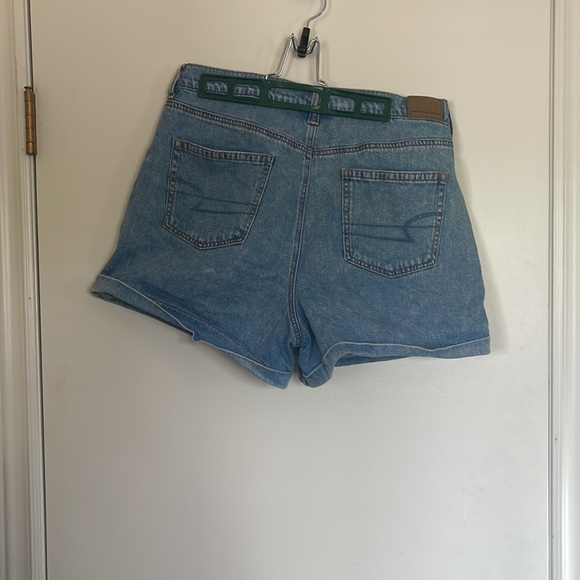 American eagle Jean mom short in medium wash size 12 worn a handful of times. - Picture 2 of 4